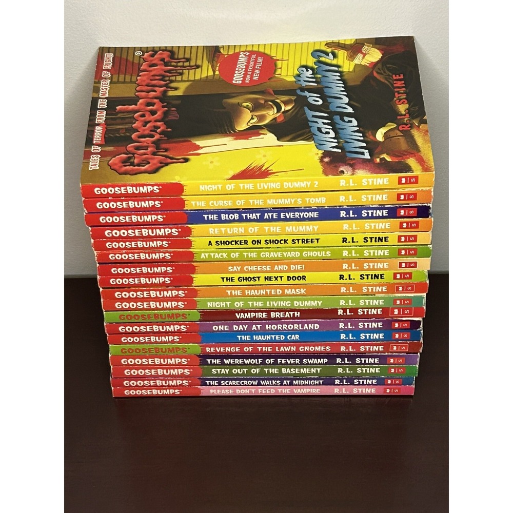 Goosebumps R.L. Stine Book Lot Set of 18 Scholastic Paperback Horror Thriller